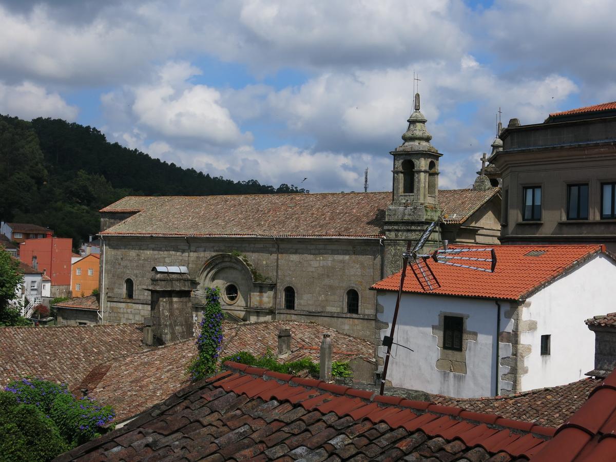 A Barca De Pedra Hostel Padron Luaran gambar
